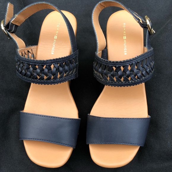 Tommy Hilfiger wood studded wedge platform sandals - Picture 2 of 4